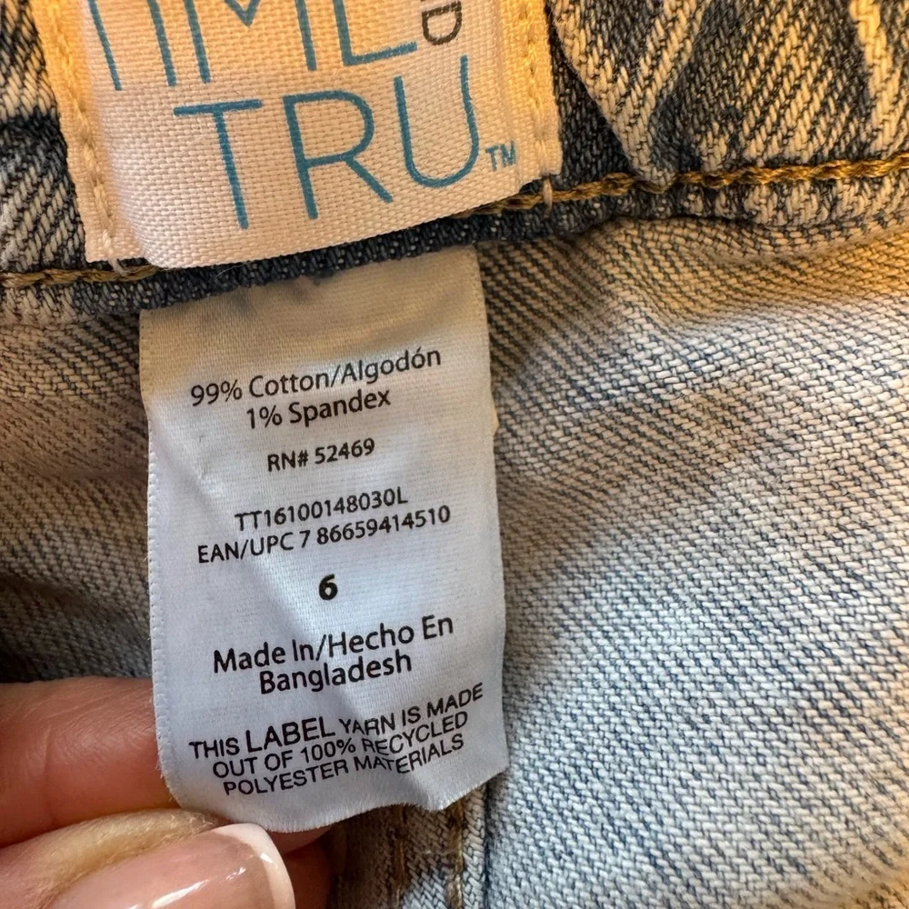 Time and Tru Light Blue Jean Shorts - Picture 4 of 4